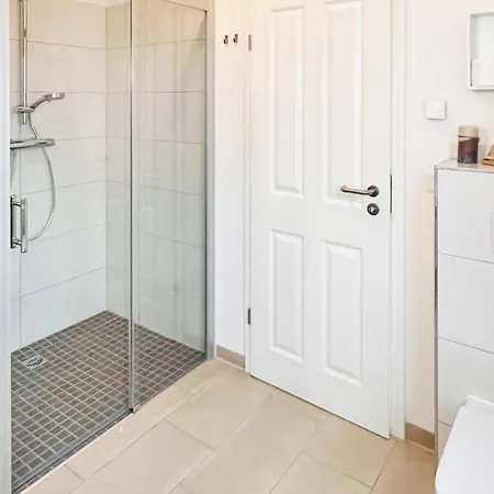 Stunning In Krems Iiwarderbrueck Gols