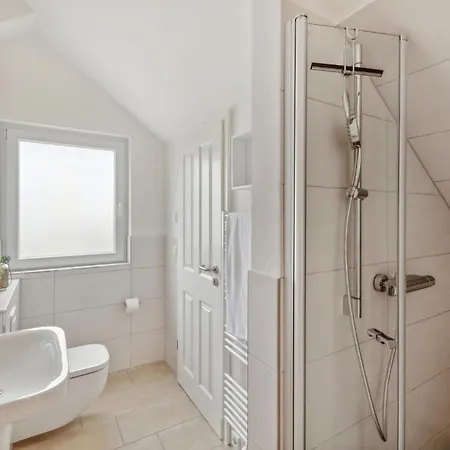 Stunning In Krems Iiwarderbrueck * Gols